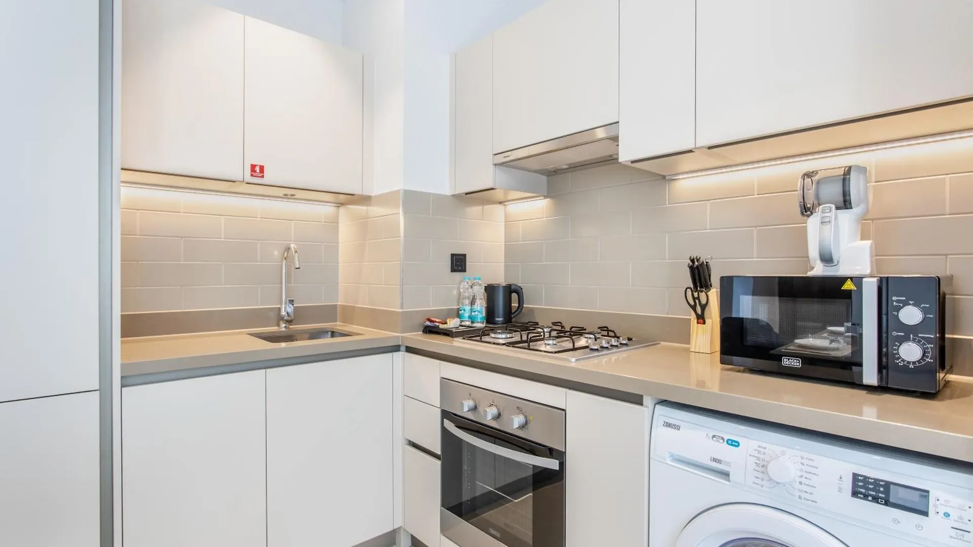 Stay By Latinem 2Br Holiday Home Cv A2709 Near Burj Khalifa Dubai
